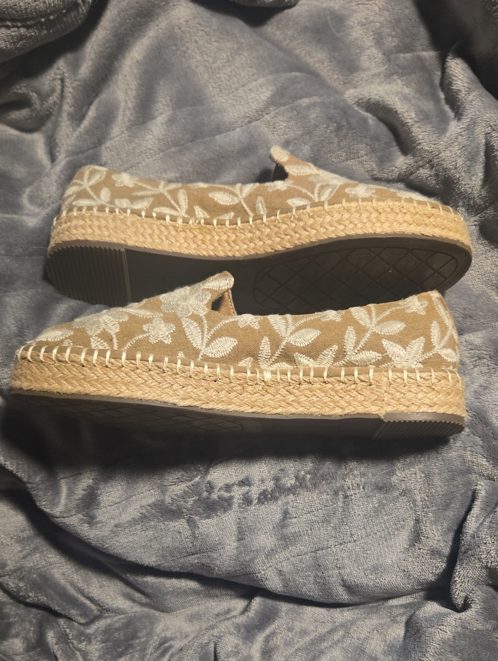 JOIE-"Cara"Boho Tan Cream Espadrilles Floral Embroidery Low Platform-Size 8 - Picture 5 of 13